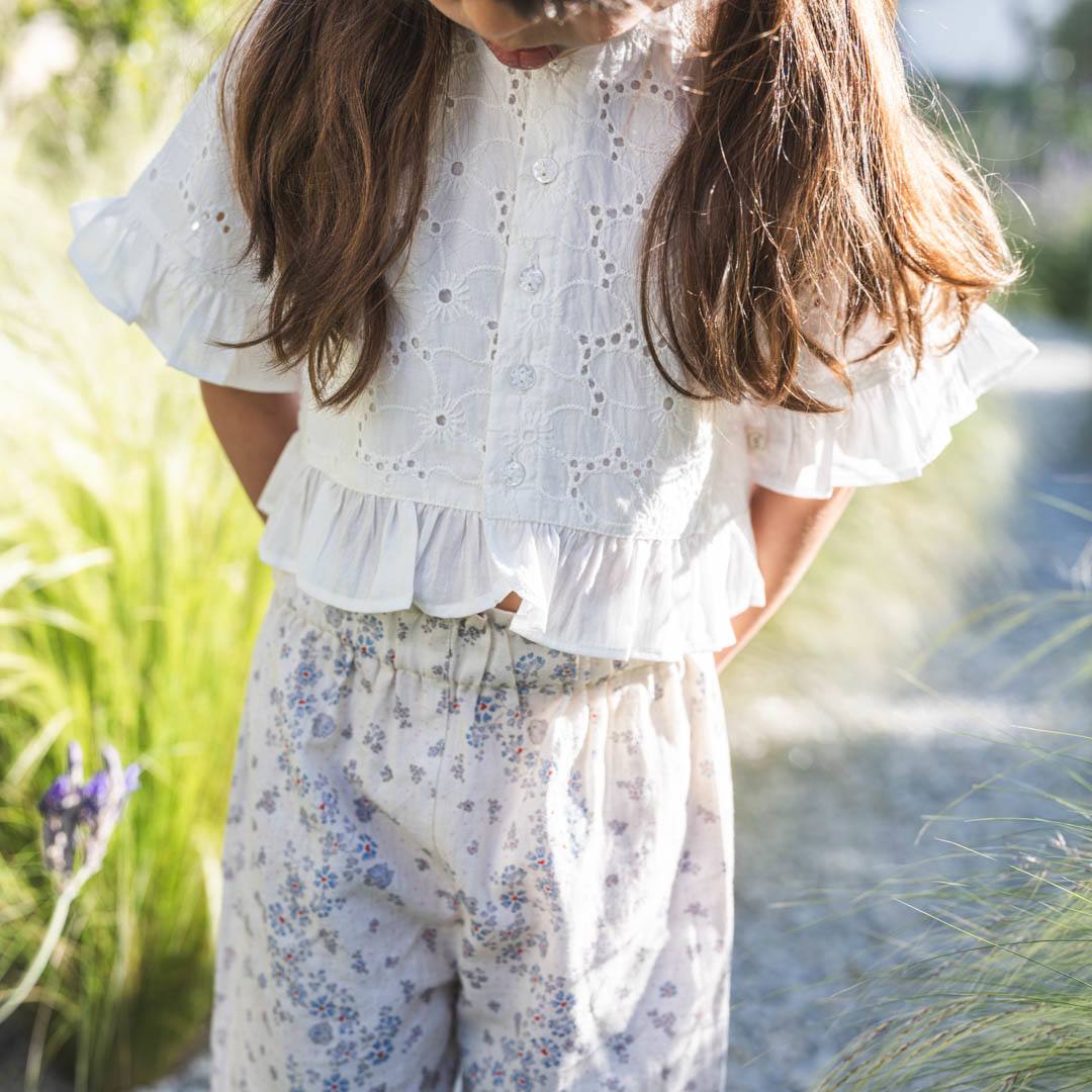 That's Mine Ibbi skjorte - Brilliant white - 100% Organic cotton Buy Tøj||Overdele||Skjorter||Udsalg||Alle||Udsalg - tøj||Forår og sommer 2025||alt minus sløjfe||New in for the girls||New in for the little ones||Udsalg - Forår & sommer '25||Summer Bundle||August bundle||mette-sale here.