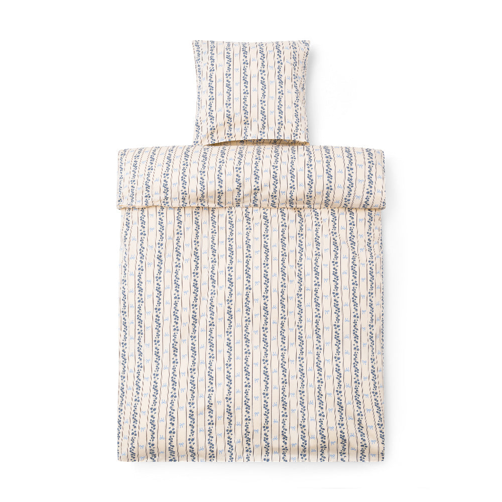 That's Mine Levi sengetøj - Bell flower - 100% Organic cotton Buy Sovetid||Sengetøj||personale||AW25 here.