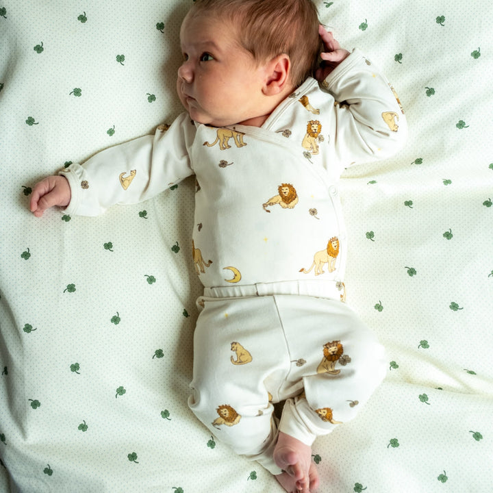 That's Mine Levi sengetøj - Specks of luck - 100% Organic cotton Buy Sovetid||Sengetøj||personale||SS26 here.