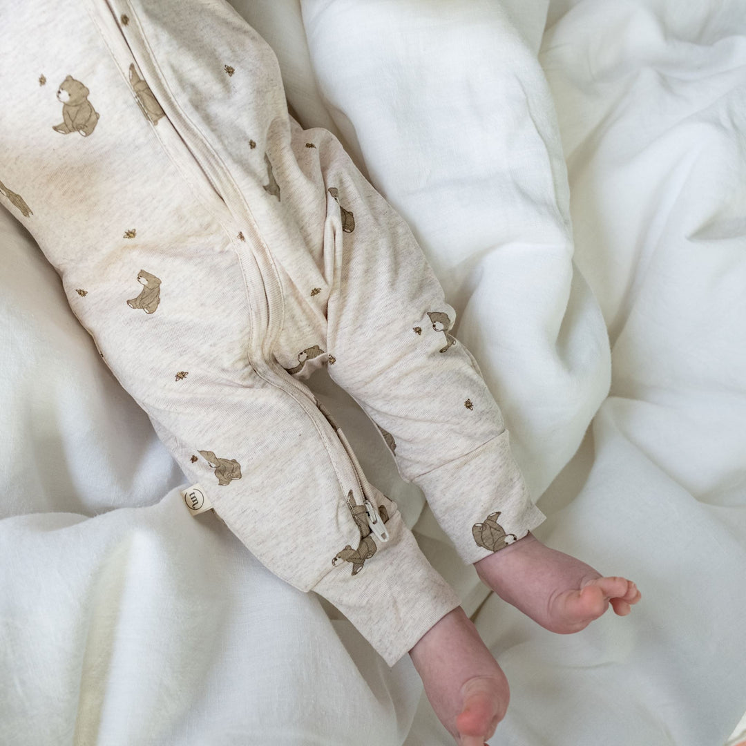 That's Mine Mathie onesie - Bees and bears - 95% Organic cotton / 5% Elastane Buy Tøj||Overdele||Onesies||Alle||Favoritter||personale||Bees and bears||Newborn essentials||Influencer choice||alt minus sløjfe||NOOS||mette-sale||bf-jersey-bundle here.