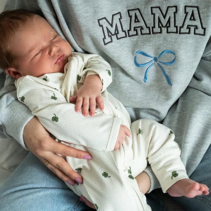 That's Mine Elliotte onesie - Specks of luck - 48% Organic cotton / 47% Modal / 5% Elastane Buy Overdele||Onesies||personale||Basics here.