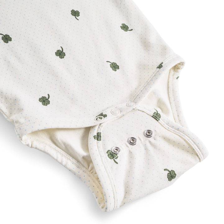 That's Mine Ellis SS bodystocking - Specks of luck - 48% Organic cotton / 47% Modal / 5% Elastane Buy Bodystockings||Undertøj||personale||Basics here.