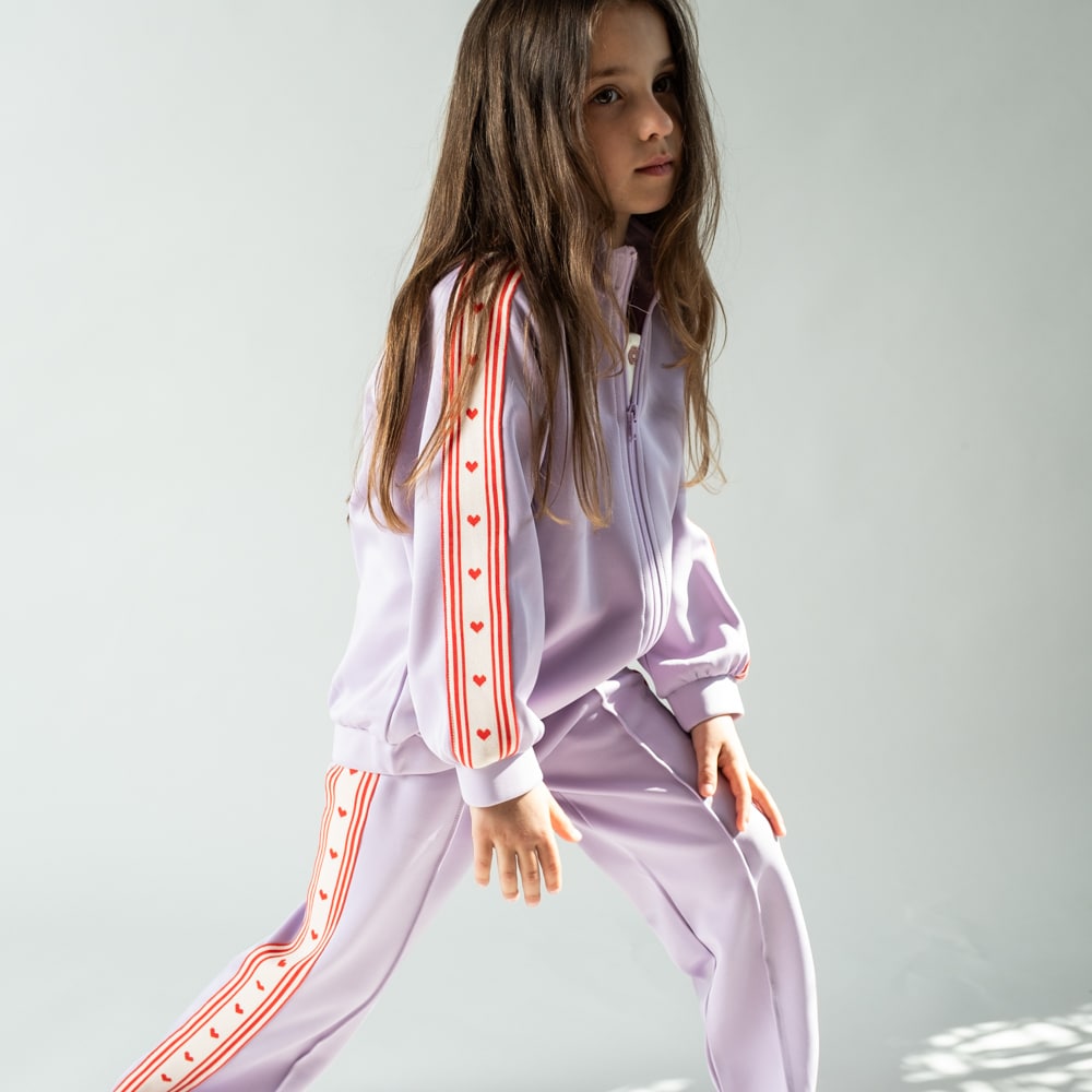 That's Mine Andrea sweatshirt - Sweet purple - 49% polyester / 46% rayon / 6% spandex Buy Overdele||Sweatshirts||personale||Sweatsæt||Forår 2026 here.